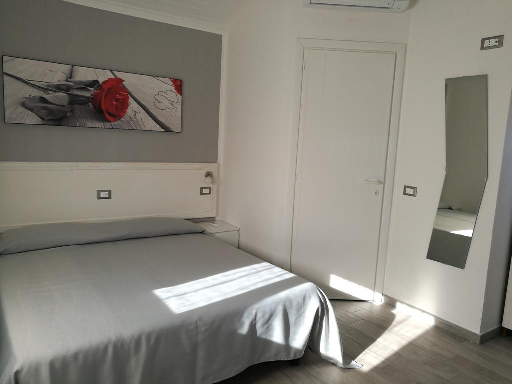 فندق Iron Gate Marina3B سارزانا المظهر الخارجي الصورة